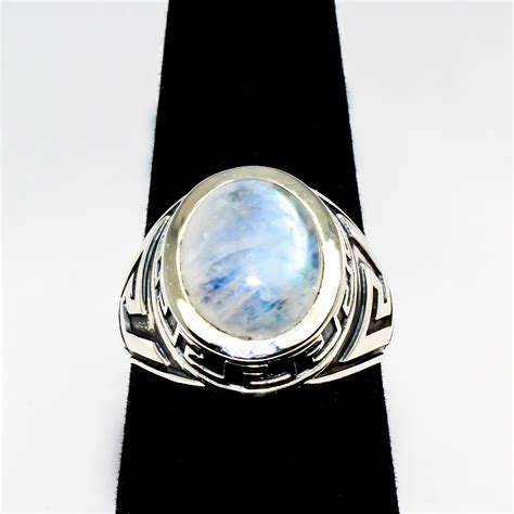 Moonstone Rings: Ancient Symbolism and Modern Appeal